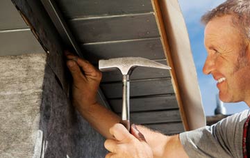 Up Cerne fascia installation