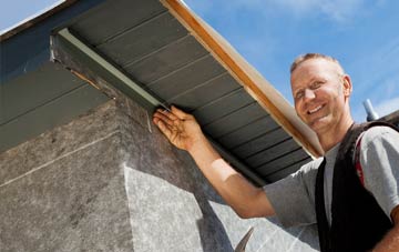 soffit installation Up Cerne